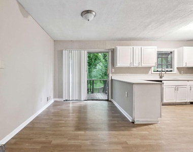 5786 Deerfield Trail - Photo Thumbnail 6