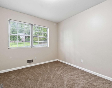 5786 Deerfield Trail - Photo Thumbnail 16