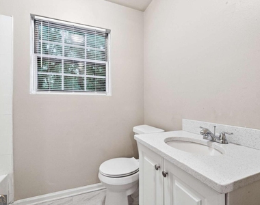5786 Deerfield Trail - Photo Thumbnail 17