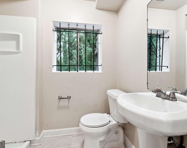 5786 Deerfield Trail - Photo Thumbnail 20