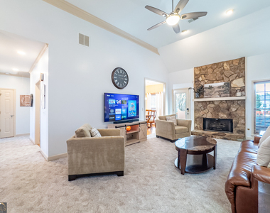 530 Waterford Drive - Photo Thumbnail 3