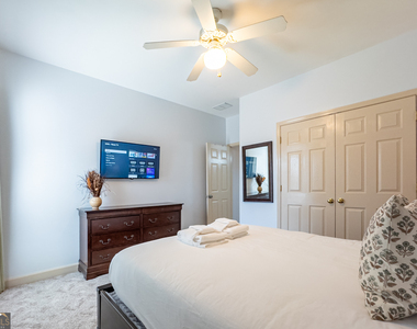 530 Waterford Drive - Photo Thumbnail 12