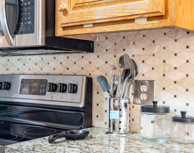 530 Waterford Drive - Photo Thumbnail 9
