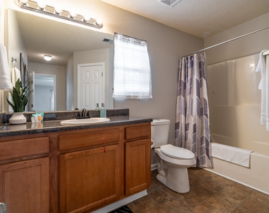 106 Middlebrook Drive - Photo Thumbnail 13