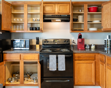 106 Middlebrook Drive - Photo Thumbnail 9