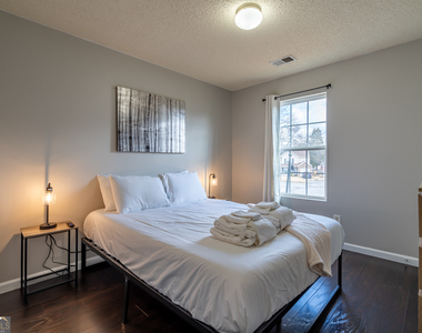106 Middlebrook Drive - Photo Thumbnail 19