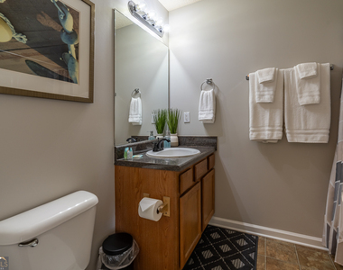 106 Middlebrook Drive - Photo Thumbnail 18