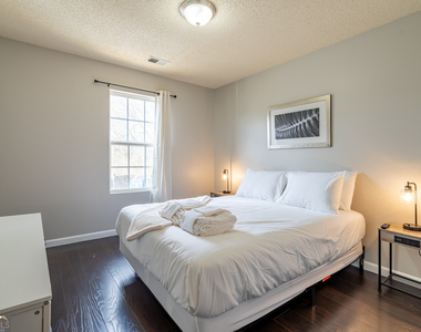 106 Middlebrook Drive - Photo Thumbnail 15