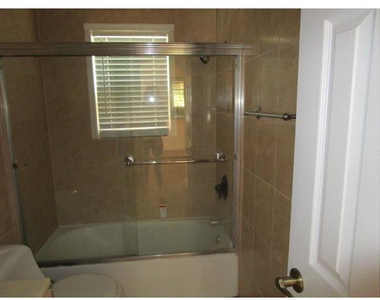 4565 N Ocean Drive - Photo Thumbnail 9