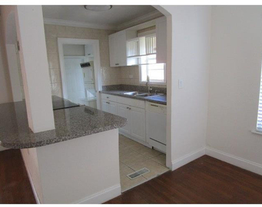 4565 N Ocean Drive - Photo Thumbnail 3