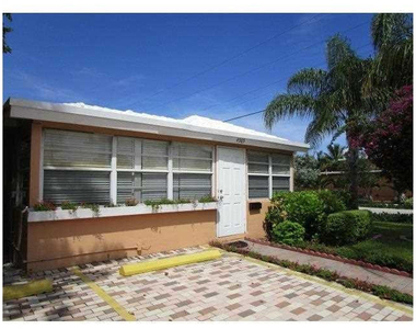 4565 N Ocean Drive - Photo Thumbnail 12