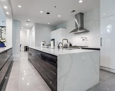 6319 Turner Way - Photo Thumbnail 4