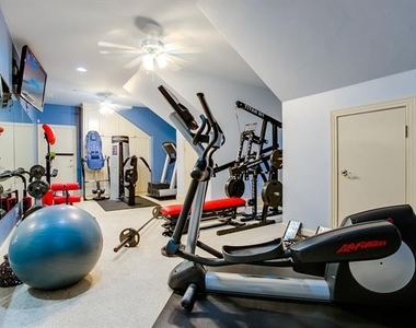6319 Turner Way - Photo Thumbnail 27