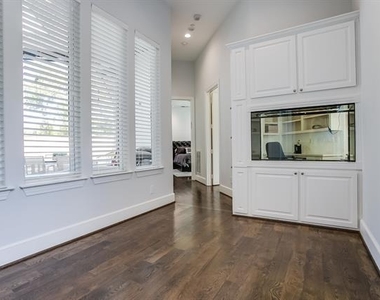 6319 Turner Way - Photo Thumbnail 13