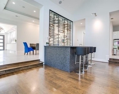 6319 Turner Way - Photo Thumbnail 5
