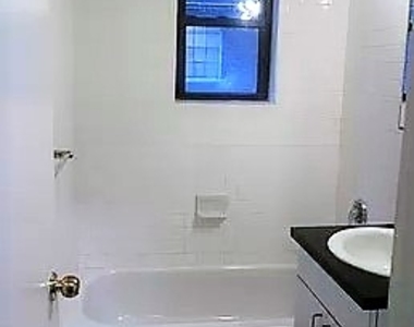 5th Avenue And 14th Street - Photo Thumbnail 7