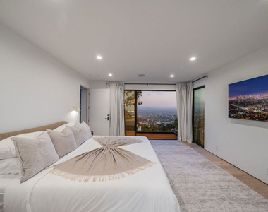 8800 Hollywood Boulevard - Photo Thumbnail 74