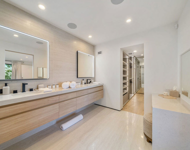 8800 Hollywood Boulevard - Photo Thumbnail 39
