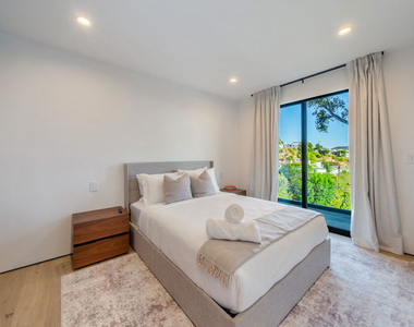8800 Hollywood Boulevard - Photo Thumbnail 44