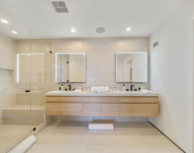 8800 Hollywood Boulevard - Photo Thumbnail 40