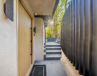 8800 Hollywood Boulevard - Photo Thumbnail 12