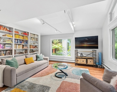2723 Deerfield Road - Photo Thumbnail 15