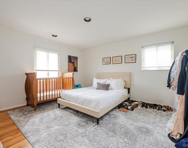 77 Tioga Avenue - Photo Thumbnail 16