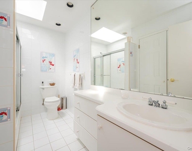 77 Tioga Avenue - Photo Thumbnail 17