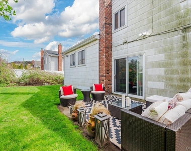 77 Tioga Avenue - Photo Thumbnail 19