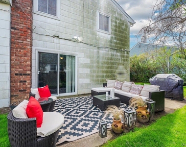 77 Tioga Avenue - Photo Thumbnail 21