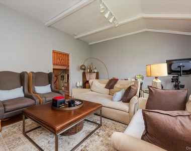 77 Tioga Avenue - Photo Thumbnail 4