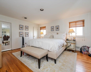77 Tioga Avenue - Photo Thumbnail 12