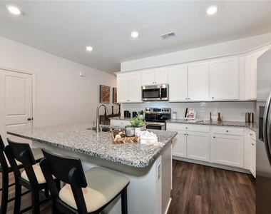 12006 Crosswicks Road - Photo Thumbnail 4