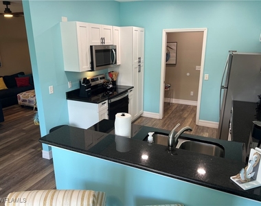 9320 Water Lily Court - Photo Thumbnail 11