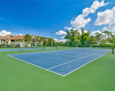 8366 Charter Club Circle - Photo Thumbnail 18
