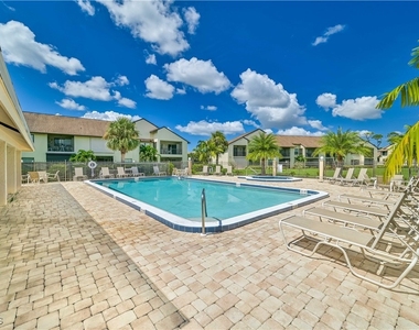 8366 Charter Club Circle - Photo Thumbnail 20