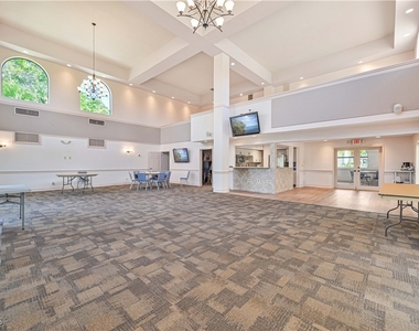 8366 Charter Club Circle - Photo Thumbnail 23