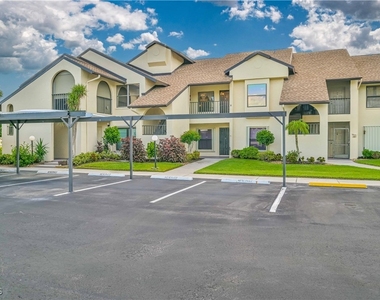 8366 Charter Club Circle - Photo Thumbnail 2