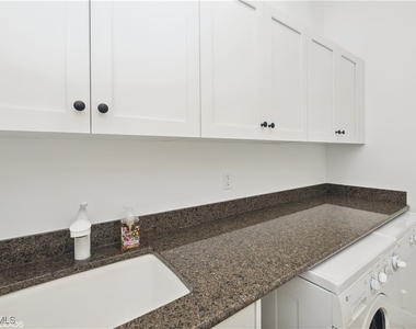 6501 Crown Colony Place - Photo Thumbnail 15