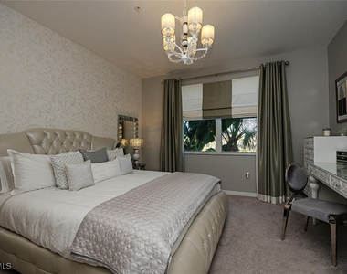 4650 Hawks Nest Way - Photo Thumbnail 4