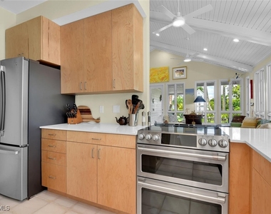 223 11th Avenue S - Photo Thumbnail 14