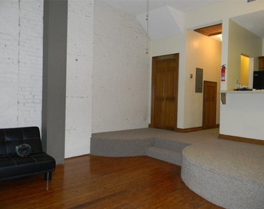 2315 Strand - Photo Thumbnail 2