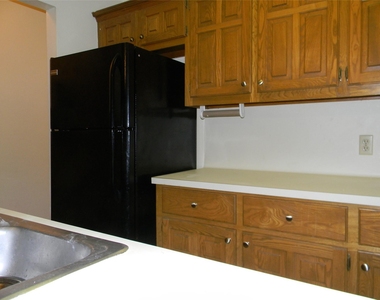 2315 Strand - Photo Thumbnail 6