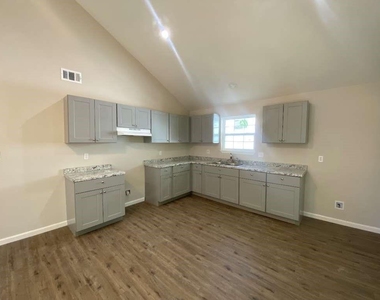 283 Wood Fern Drive - Photo Thumbnail 6
