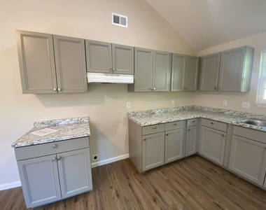 283 Wood Fern Drive - Photo Thumbnail 7