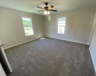283 Wood Fern Drive - Photo Thumbnail 11