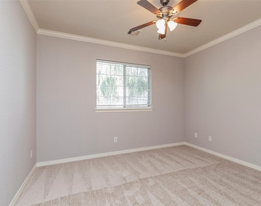 10126 Holly Chase Drive - Photo Thumbnail 36