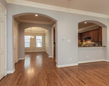 10126 Holly Chase Drive - Photo Thumbnail 10
