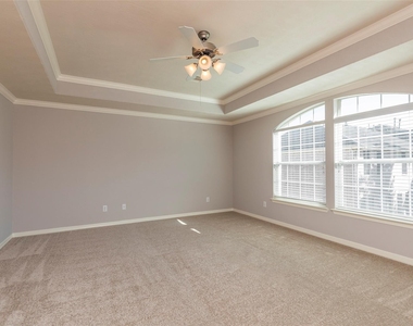 10126 Holly Chase Drive - Photo Thumbnail 23