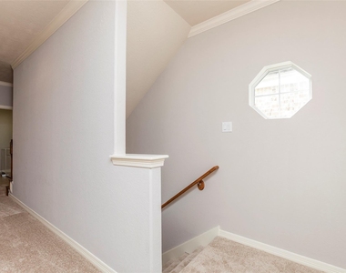 10126 Holly Chase Drive - Photo Thumbnail 21